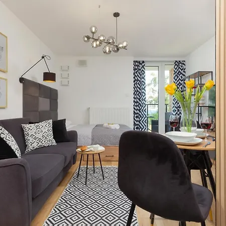 Praga Kokoryczki With Parking By Renters Apartment