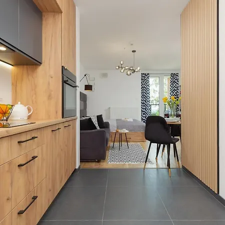 Praga Kokoryczki With Parking By Renters * Varšava