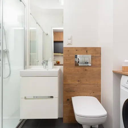 Praga Kokoryczki With Parking By Renters 公寓