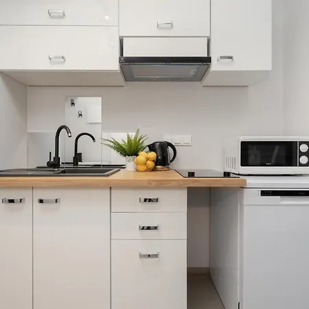 Apartman Praga Kokoryczki With Parking By Renters Varsó